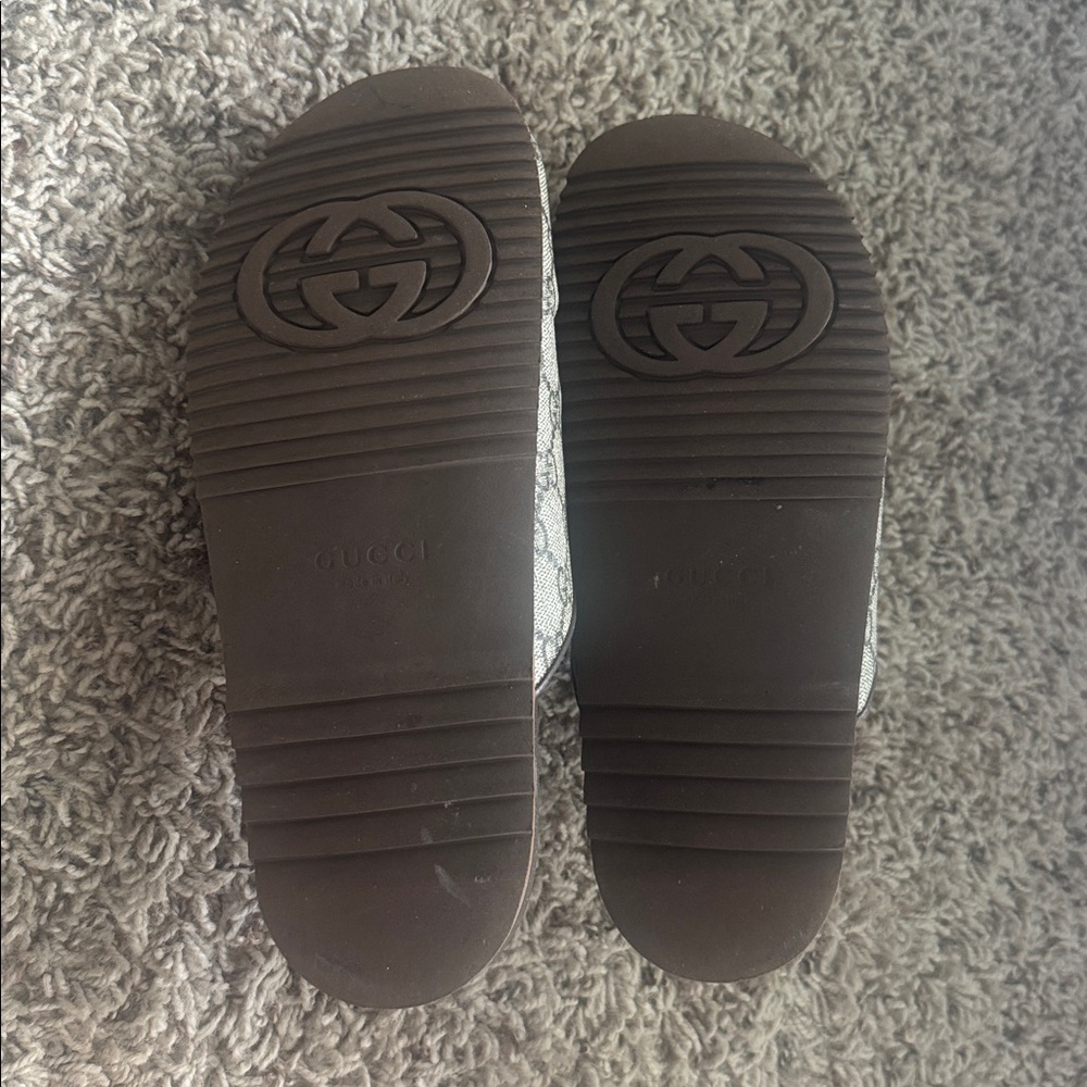 Gucci GG Supreme Horsebit Mules - Picture 5 of 7
